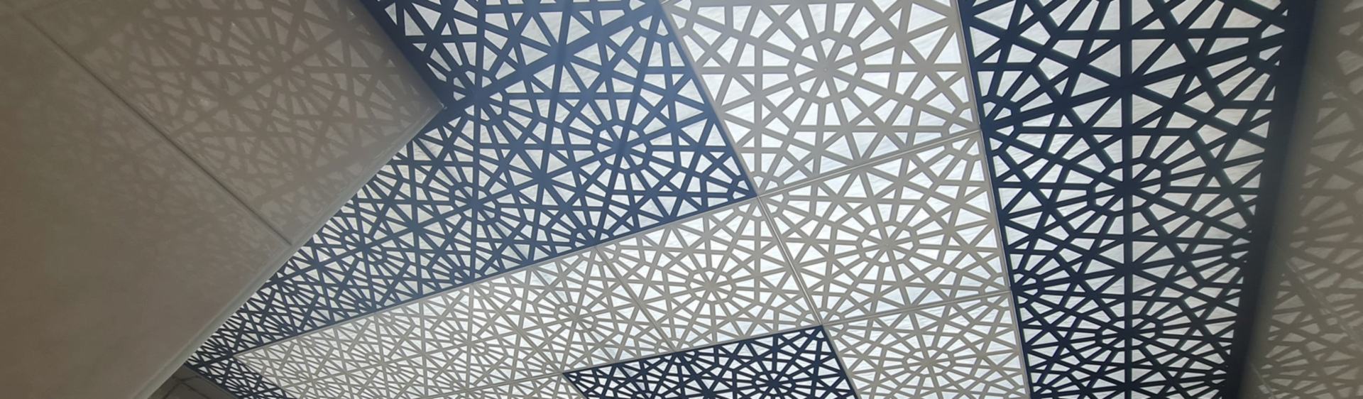 Deko Tavan ile Estetik ve Fonksiyonel Mekanlar