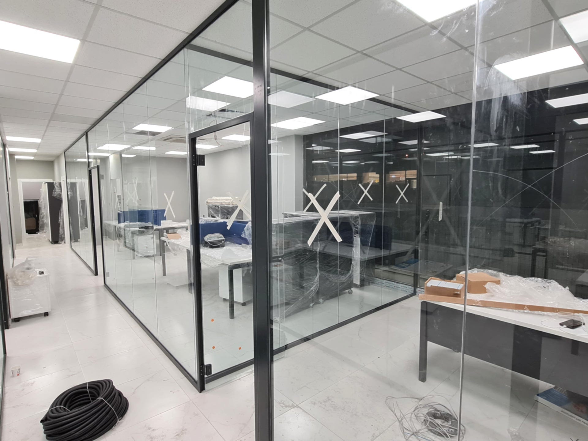 Ofis Cam Bölme Sistemleri